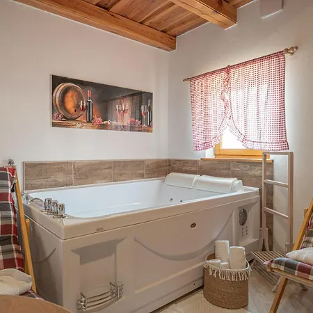 Deer's Hill - Sauna, Hot Tub, Garden - Happy * Mala Nedelja