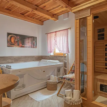 Ferienhaus Deer's Hill - Sauna, Hot Tub, Garden - Happy