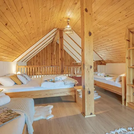 Ferienhaus Deer's Hill - Sauna, Hot Tub, Garden - Happy Mala Nedelja