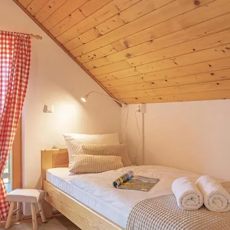 Deer's Hill - Sauna, Hot Tub, Garden - Happy Ferienhaus *